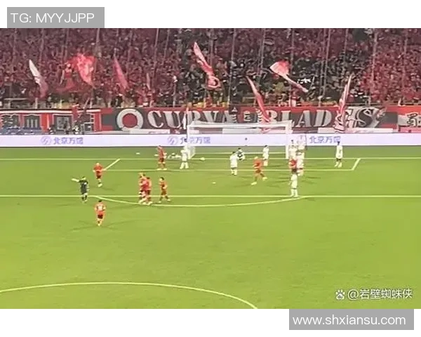 补时九十五分钟惊天绝杀神奇逆转全场沸腾球迷欢呼震撼夜晚